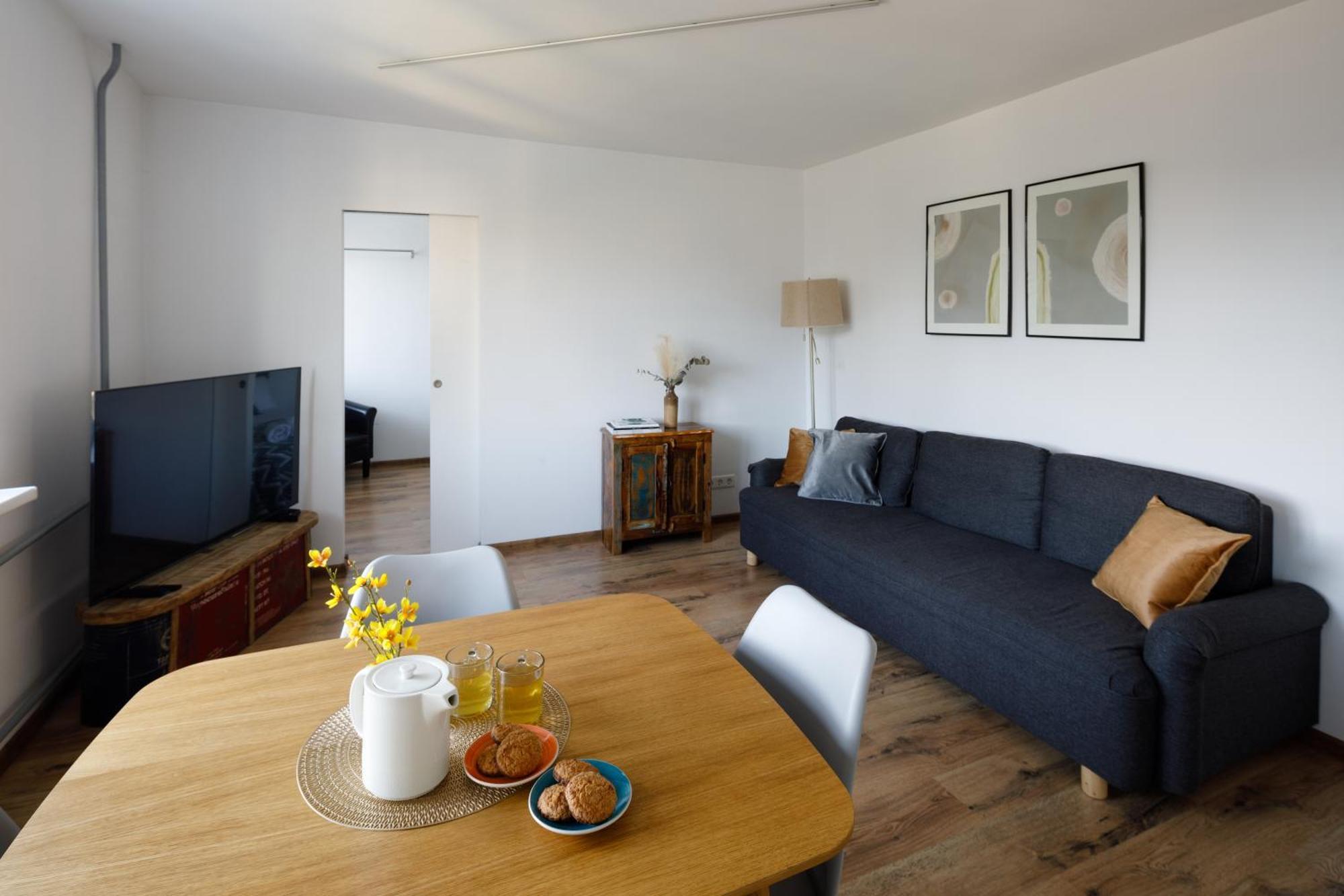 Brivibas Yard With Parking In Center Appartement