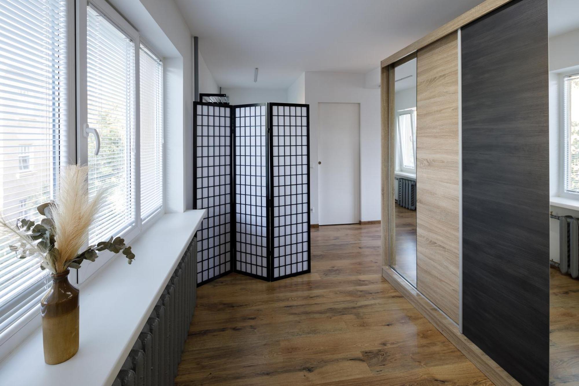 Apartment Brivibas Yard With Parking In Center *
